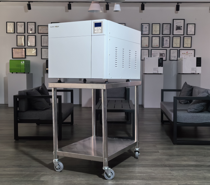 FLIGHT CLAVE45+ Autoclave - Image 2