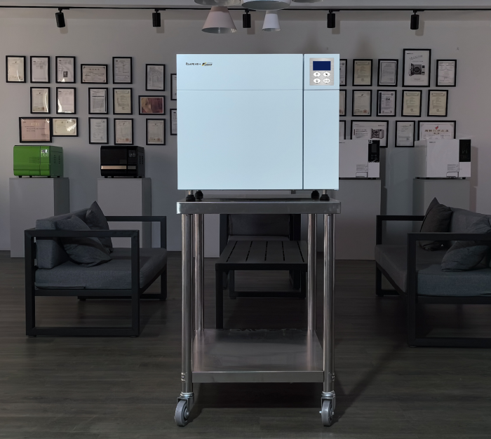 FLIGHT CLAVE45+ Autoclave - Image 3